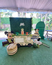 Cargar imagen en el visor de la galería, Backdrop Mickey Safari