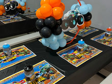 Cargar imagen en el visor de la galería, Paquete - Monster Trucks