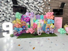 Cargar imagen en el visor de la galería, Alice's Wonderland Bakery