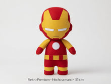 Cargar imagen en el visor de la galería, Iron Man de Fieltro – Hecho a Mano | 35 cm