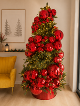 Cargar imagen en el visor de la galería, Arbolito Navideño en Renta – Estilo Red Balls Minimalist