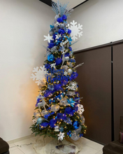 Cargar imagen en el visor de la galería, Arbolito Navideño en Renta – Estilo Peace Hope Joy Merry Christmas Blue & Silver Slim
