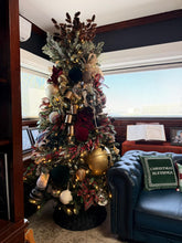 Cargar imagen en el visor de la galería, Arbolito Navideño en Renta – Estilo Christmas Blessings Rustic