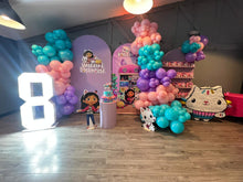 Cargar imagen en el visor de la galería, Casa de muñecas de Gaby - Paquete