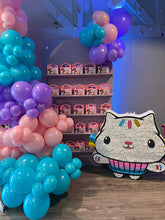 Cargar imagen en el visor de la galería, Casa de muñecas de Gaby - Paquete