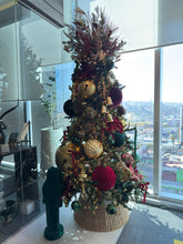 Cargar imagen en el visor de la galería, Arbolito Navideño en Renta – Estilo Jingle Bell Dorado