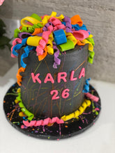 Cargar imagen en el visor de la galería, Splatter Colors Cake