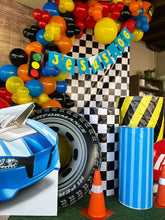 Cargar imagen en el visor de la galería, Hotwheels - Decoración
