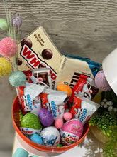 Cargar imagen en el visor de la galería, Mega Huevo Kinder - Whoppers