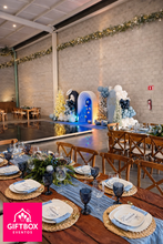 Cargar imagen en el visor de la galería, Paquete Posada Navideña – Mesas Rústicas (70 personas)
