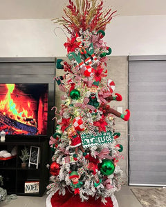 árbol temático “Villa de los Elfos”