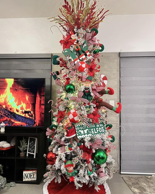 árbol temático “Villa de los Elfos”