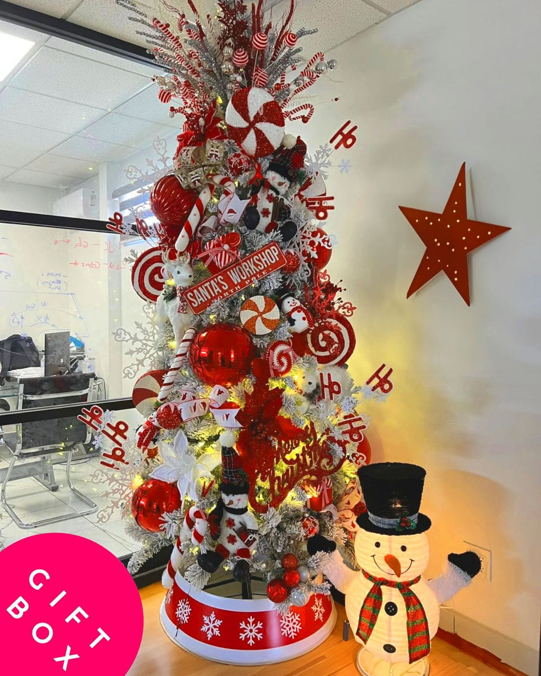 Arbol temático “Santa’s Workshop”