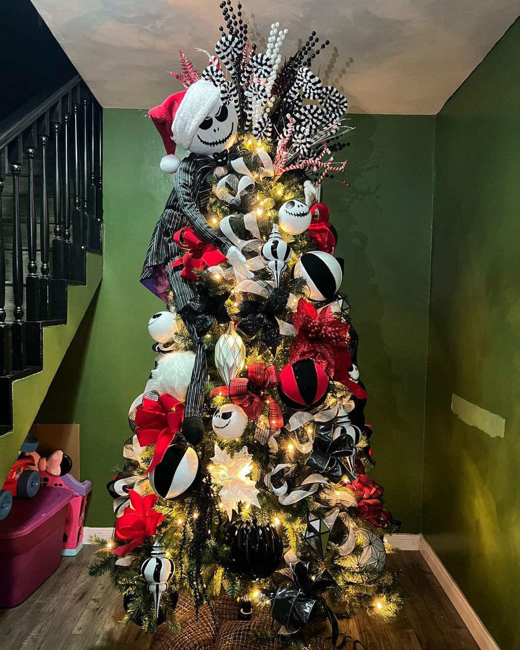 Arbol temático “Nightmare Christmas”