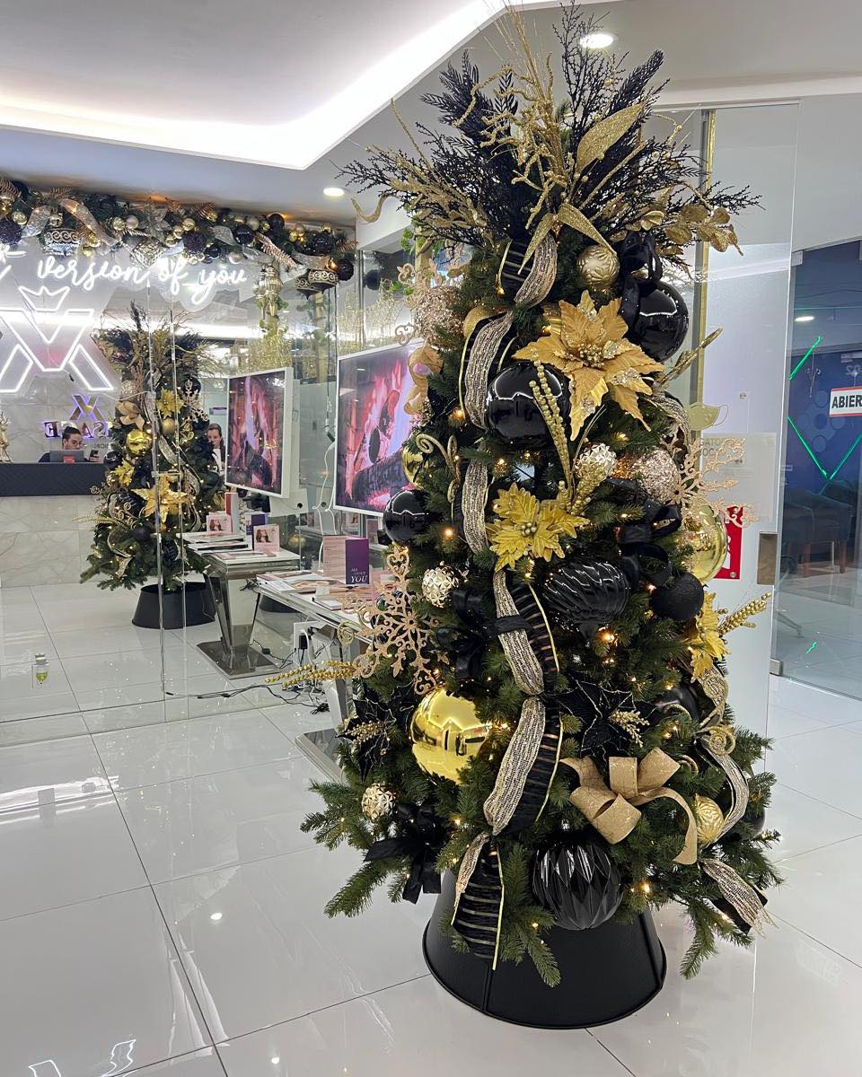 Black & Gold Arbolito Navideño