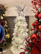 Cargar imagen en el visor de la galería, Arbolito Navideño en Renta – Estilo Winter Wonderland White &amp; Silver
