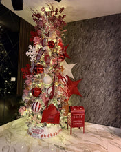 Cargar imagen en el visor de la galería, Arbolito Navideño en Renta – Estilo Candy Cane
