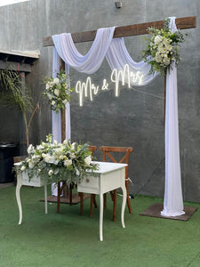 Arco Mr & Mrs + Mesa