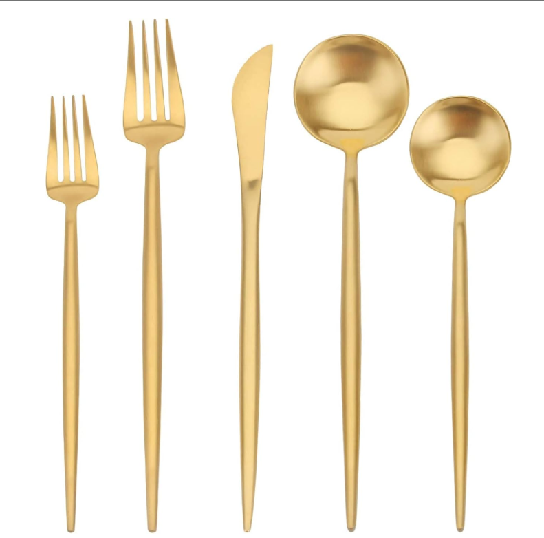 Set de Cubiertos Dorados  [Renta]