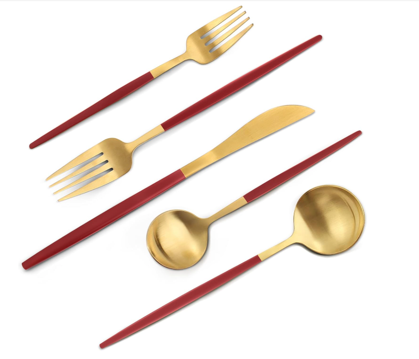 Set de Cubiertos Dorado con Mango Rojo [Renta]