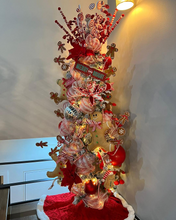 Cargar imagen en el visor de la galería, Arbolito Navideño en Renta – Estilo Merry &amp; Bright Gingerbread Candy Slim
