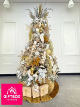 Cargar imagen en el visor de la galería, Arbolito Navideño en Renta – Estilo Grand Nutcracker Gold &amp; Silver Champagne
