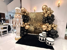 Cargar imagen en el visor de la galería, Cascanueces White
