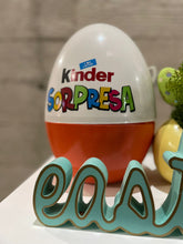 Cargar imagen en el visor de la galería, Mega Huevo Kinder- Paleta Payaso
